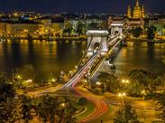 Pešť se Szechenyiho mostem - Budapešť - Maďarsko - poznávací zájezd