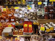 ve Velké tržnici koupíte všechno možné - Budapešť - Maďarsko - poznávací zájezd