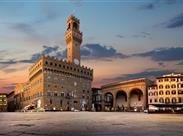 náměstí Piazza della Signoria s renesanční radnicí ve Florencii - Itálie - poznávací zájezd