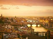večerní pohled na řeku Arno s Mostem zlatníků - Toskánsko - Itálie - poznávací zájezd