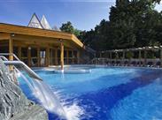 Venkovní relaxační bazény hotelu Ensana Thermal Hévíz.